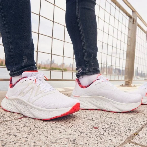 New Balance NYC Marathon Fresh Foam X More V4 Running Shoes / Sneakers White Red - Picture 10 of 11
